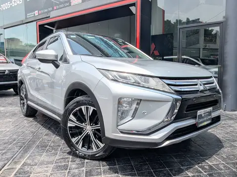 Mitsubishi Eclipse Cross Limited usado (2020) color plateado precio $320,000