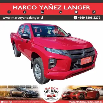 Mitsubishi L-200 2.4L Katana CRM 4X4 usado (2021) color Rojo precio $15.990.000