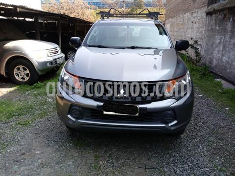 foto Mitsubishi L-200 2.4L Work CR 4X2 usado (2017) color Gris precio $10.400.000