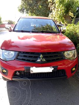 foto Mitsubishi L-200 2.5 Katana CRT Diésel 4X4 usado (2015) color Rojo precio $12.500.000