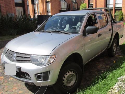 foto Mitsubishi L-200 2.5 Katana CRL Diésel 4X4 usado (2015) color Gris precio $10.000.000