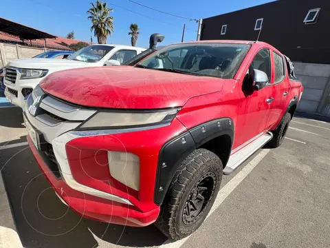 Mitsubishi L-200 2.4L Katana CRT 4X4 usado (2019) color Rojo precio $15.000.000