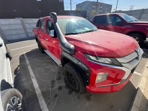 Mitsubishi L-200 2.4L Katana CRT 4X4 usado (2019) color Rojo precio $15.000.000