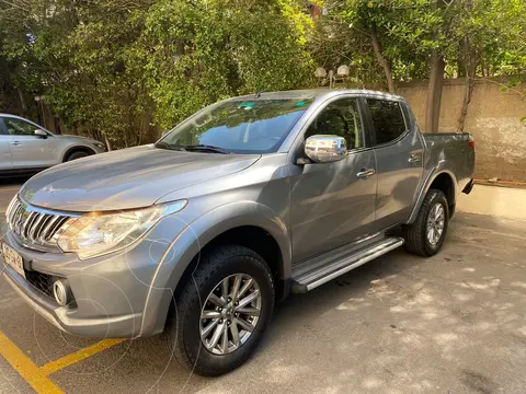 Mitsubishi L200 Dakar 2.4L Dakar Aut usado (2017) color Gris precio $16.750.000