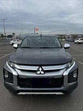Mitsubishi L200 Dakar 2.4L Dakar Aut usado (2023) color Gris precio $25.490.000