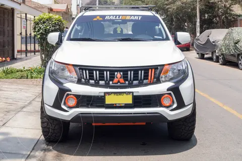 Mitsubishi L200 DK-R 2.5L 4x4 GLX TDi usado (2019) color Blanco precio u$s20,900