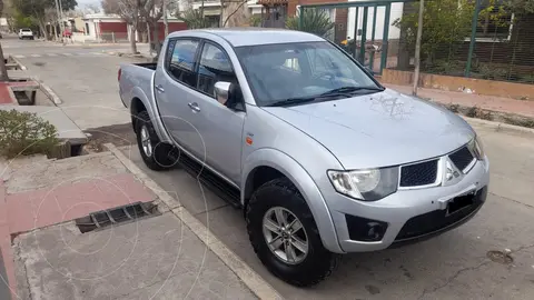 Mitsubishi L200 4x4 3.2 CR CD usado (2011) color Gris precio $25.000.000