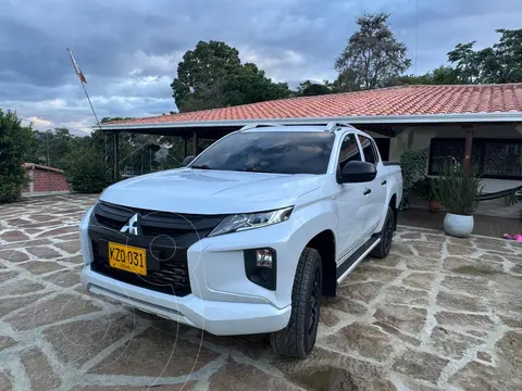 Mitsubishi L200 GLX 4x4 usado (2022) color Blanco precio $144.000.000