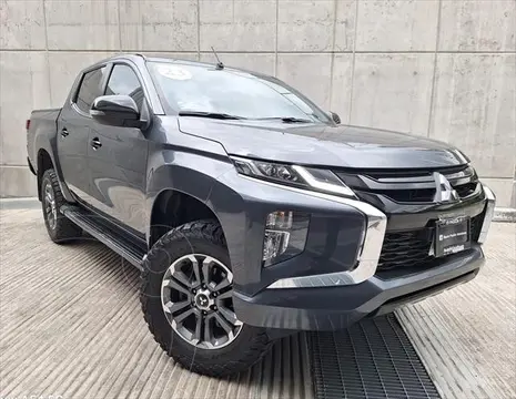 Mitsubishi L200 GLS Diesel  4x4 Aut usado (2023) color Gris precio $600,000