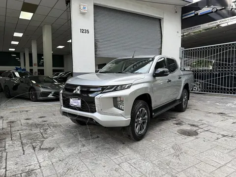 Mitsubishi L200 GLS Diesel  4x4 Aut usado (2024) color Plata financiado en mensualidades(enganche $134,000 mensualidades desde $20,286)