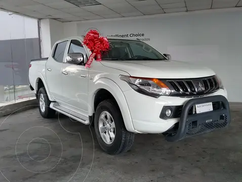 Mitsubishi L200 4x2 2.4L Cabina Doble usado (2018) color Blanco precio $349,800