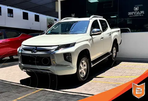 Mitsubishi L200 GLX Diesel 4x4 usado (2022) color Blanco financiado en mensualidades(enganche $95,980 mensualidades desde $11,700)