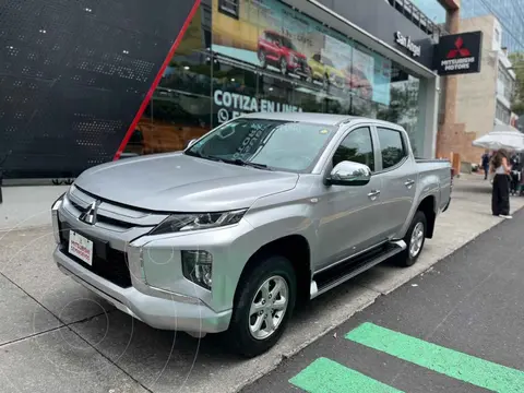 Mitsubishi L200 GLX 4x4 usado (2020) color Plata financiado en mensualidades(enganche $78,176 mensualidades desde $7,460)