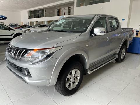 foto Mitsubishi L200 4x2 2.4L Cabina Doble usado (2018) color Plata Dorado precio $305,000