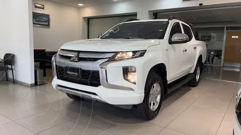 Mitsubishi L200 GLX 4x2 usado (2024) color Blanco precio $435,000
