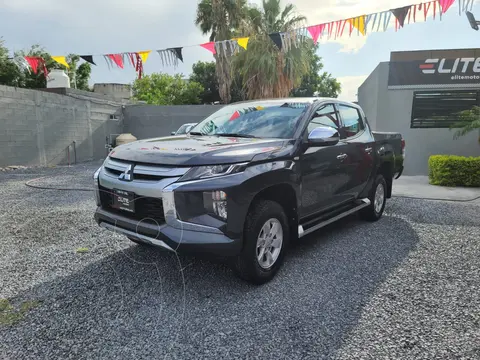 Mitsubishi L200 GLX 4x2 usado (2021) color Gris precio $355,000