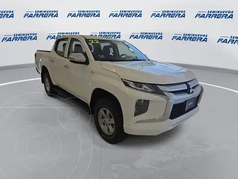 Mitsubishi L200 GLX 4x2 usado (2022) color Blanco precio $365,000