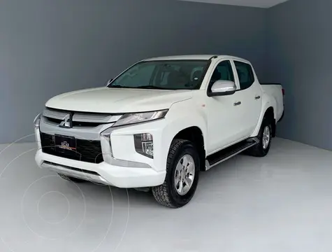 Mitsubishi L200 GLX Diesel 4x4 usado (2022) color Blanco precio $339,000