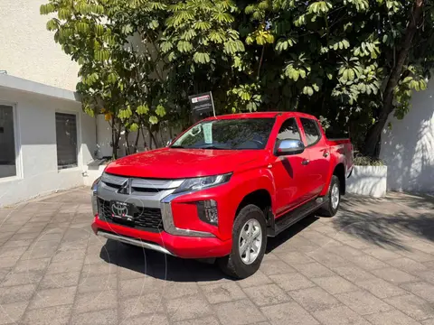 Mitsubishi L200 GLX Diesel 4x4 usado (2023) color Rojo precio $490,000