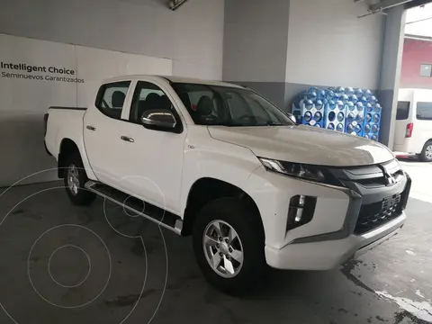 Mitsubishi L200 GLX 4x2 usado (2021) color Blanco financiado en mensualidades(enganche $151,458 mensualidades desde $7,228)