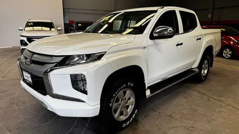Mitsubishi L200 GLX 4x2 usado (2022) color Blanco precio $369,000