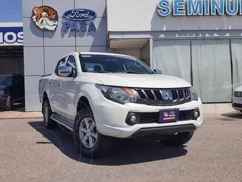 Mitsubishi L200 GLS 4x4 Diesel usado (2019) color Blanco precio $305,000