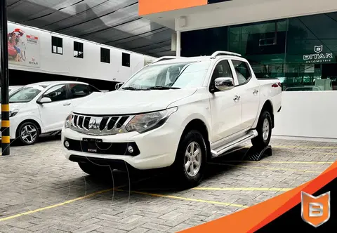 Mitsubishi L200 4x4 2.5L DI-D Cabina Doble usado (2017) color Blanco precio $349,900