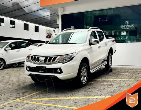 Mitsubishi L200 4x4 2.5L DI-D Cabina Doble usado (2018) color Blanco precio $349,900