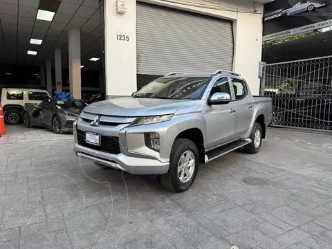Mitsubishi L200 GLX 4x2 usado (2021) color Plata financiado en mensualidades(enganche $80,000 mensualidades desde $13,214)
