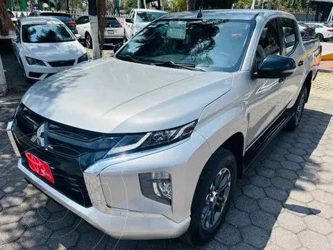 Mitsubishi L200 GLS Diesel  4x4 Aut usado (2023) color Rojo financiado en mensualidades(enganche $147,544 mensualidades desde $13,105)