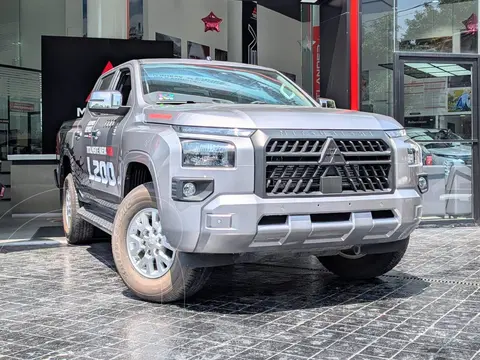 Mitsubishi L200 GLX 4x4 Diesel usado (2025) color plateado precio $579,603