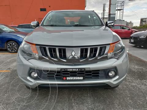 foto Mitsubishi L200 4x2 2.4L Cabina Doble usado (2018) color Plata Dorado precio $305,500