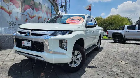 Mitsubishi L200 GLX 4x2 usado (2021) color Blanco precio $359,000