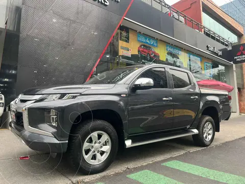 Mitsubishi L200 GLX 4x2 usado (2021) color Gris precio $349,000