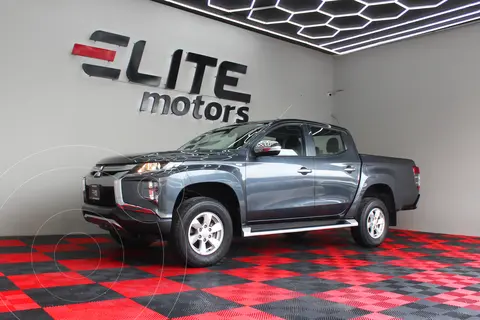 Mitsubishi L200 GLX 4x2 usado (2021) color Gris Grafito precio $354,900