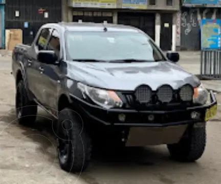 Mitsubishi L200 2.4L 4x4 TD HP GLS usado (2018) color Plata precio $15,000