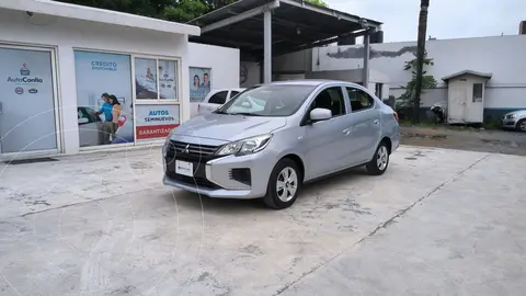 Mitsubishi Mirage G4 GLX usado (2022) color plateado financiado en mensualidades(enganche $26,582 mensualidades desde $4,945)