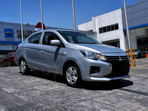 Mitsubishi Mirage GLX CVT usado (2022) color plateado precio $195,000