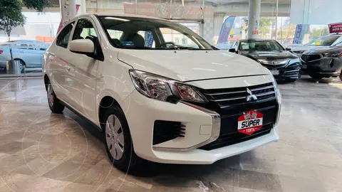 Mitsubishi Mirage GLX CVT usado (2023) color Blanco precio $220,000