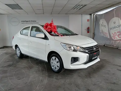 Mitsubishi Mirage GLX CVT usado (2023) color Blanco precio $199,800