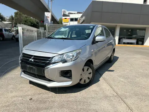 Mitsubishi Mirage GLX CVT usado (2023) color plateado precio $219,900