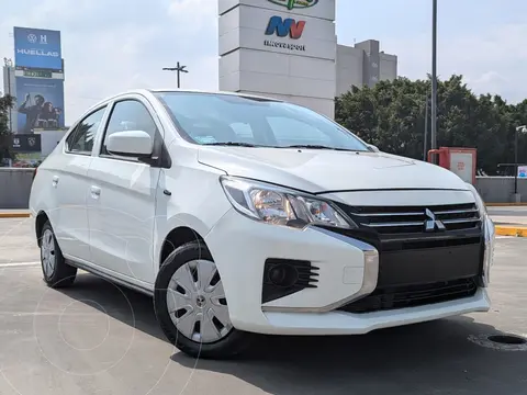 Mitsubishi Mirage GLX CVT usado (2023) color Blanco precio $210,000