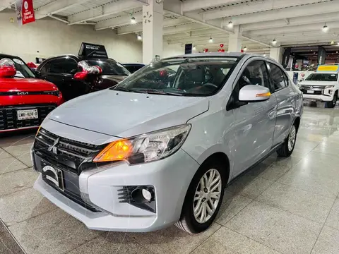 Mitsubishi Mirage GLS usado (2022) color Plata precio $220,000