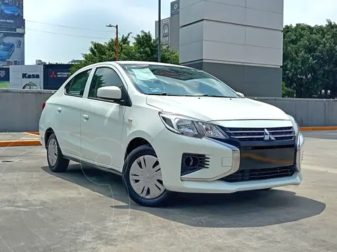 Mitsubishi Mirage GLX CVT usado (2023) color Blanco precio $215,000