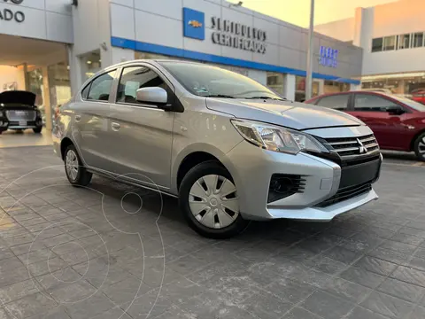 Mitsubishi Mirage GLX CVT usado (2022) color plateado precio $212,000