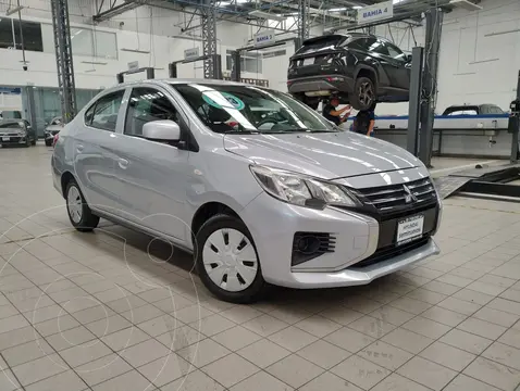 Mitsubishi Mirage GLX CVT usado (2023) color plateado precio $205,000