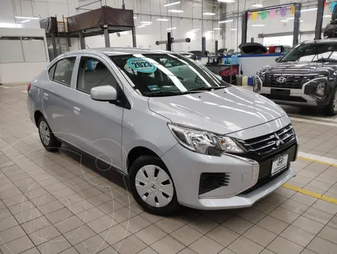 Mitsubishi Mirage GLX CVT usado (2023) color plateado precio $235,000