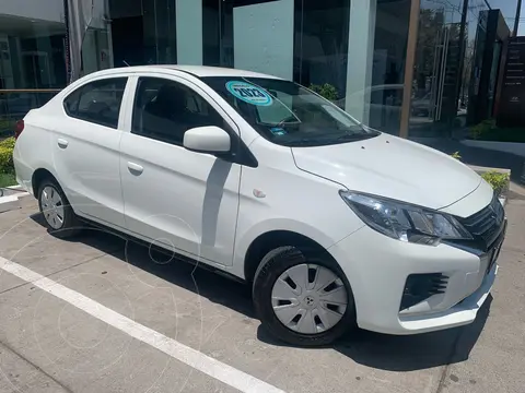 Mitsubishi Mirage GLX CVT usado (2023) color Blanco precio $210,000