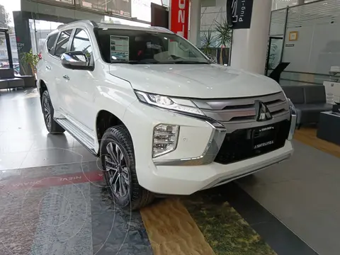 Mitsubishi Montero Sport SE Plus usado (2023) color Blanco precio $838,400