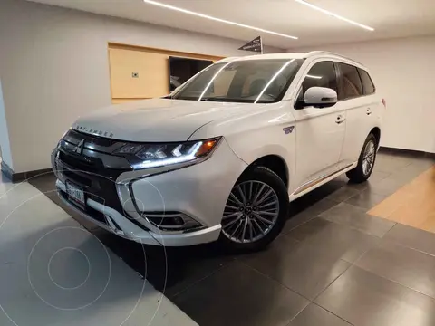 Mitsubishi Outlander PHEV SE usado (2019) color Blanco financiado en mensualidades(enganche $90,200 mensualidades desde $10,440)